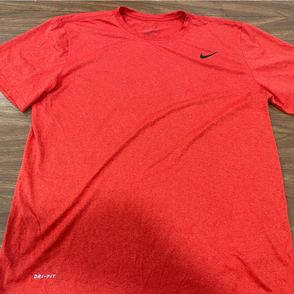 NWOT nike dri-fit short sleeve